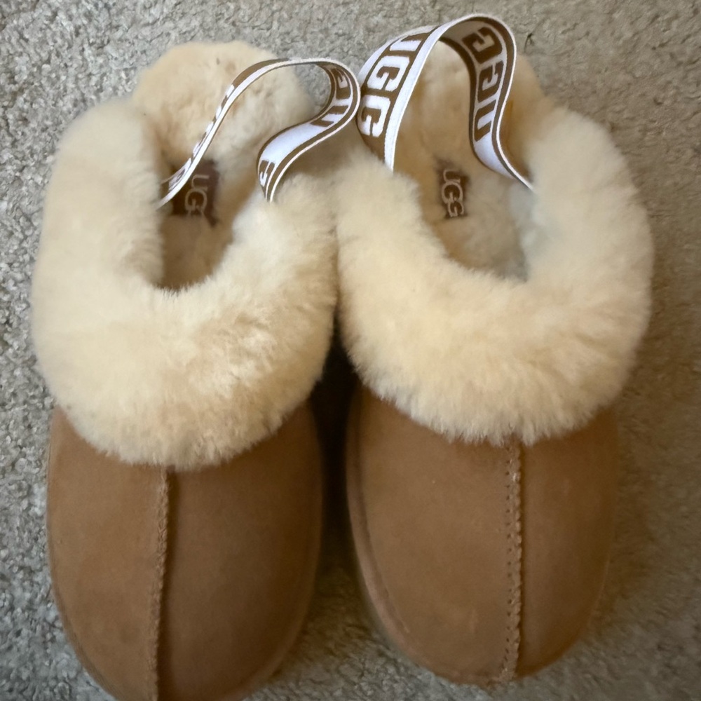 UGG Tan and Cream Shearling Mules 8 - Picture 3 of 6